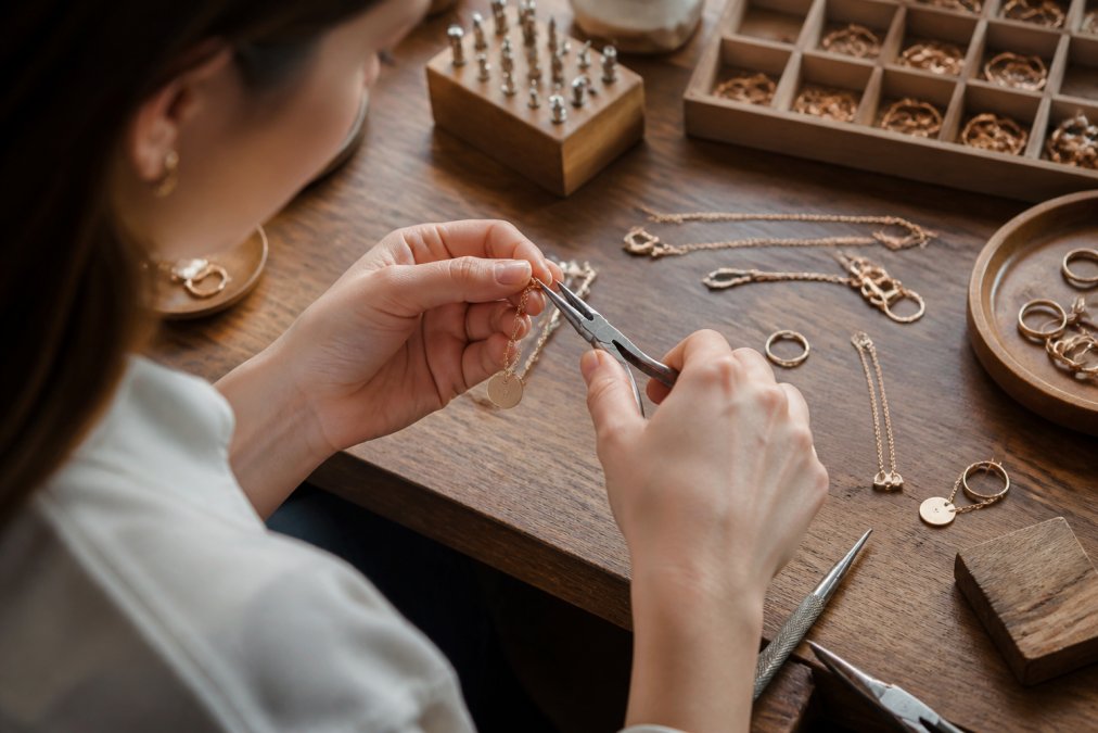 Belviaggio Designs Alternative for Personalized Jewelry